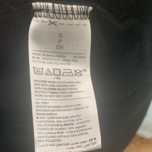 4/$15 Old Navy Classic Black Hoodie - Picture 8 of 8
